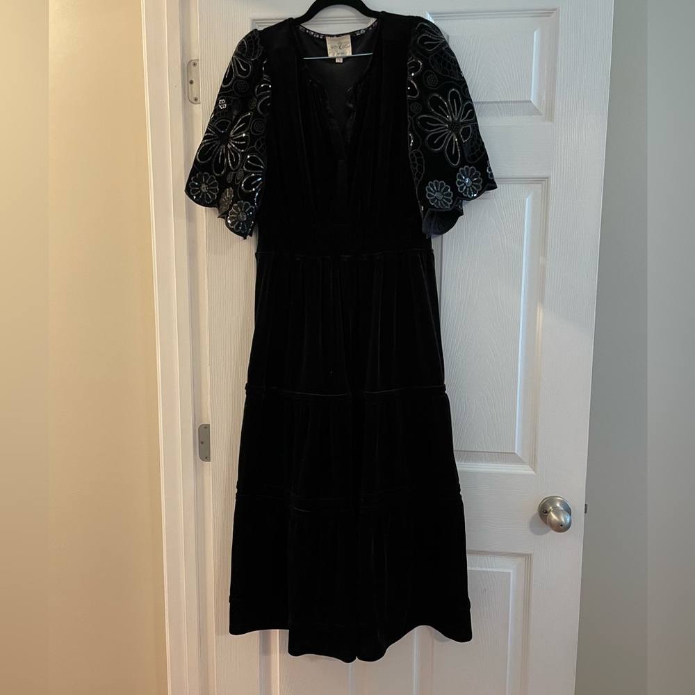 Umgee Black Velvet Midi Dress with Embroidered Puff Sleeves